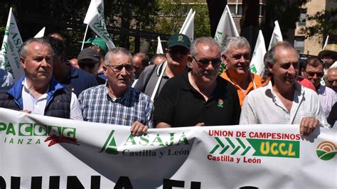 Estamos en la UVI los agricultores y ganaderos de Castilla y León