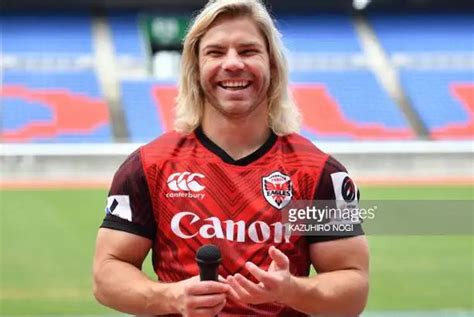Faf De Klerk Age Height Parents Nationality Sister Partner