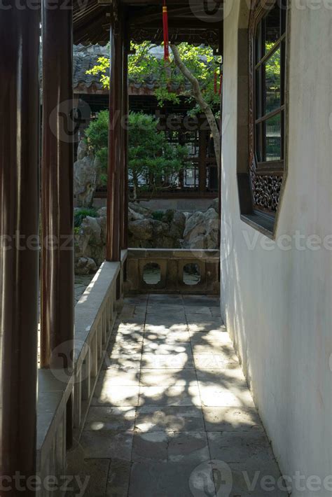 Ancient architecture in the Suzhou Garden in China. 27860912 Stock ...