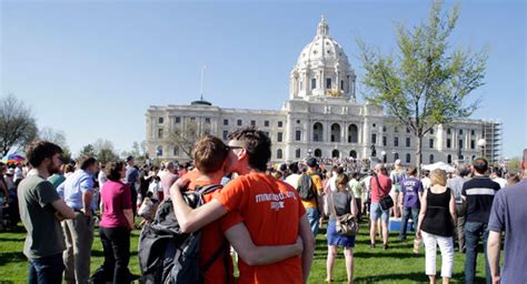 Couples Rush To Wed Under New Minnesota Gay Marriage Law Politico