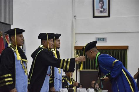 Komandan Kodiklat TNI AD Mewisuda 55 Mahasiswa Politeknik Angkatan