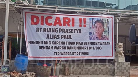 Spanduk Kemarahan Pemilik Ruko Di Pluit Terhadap Ketua Rt Foto Tempo Co