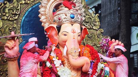 Lalbaugcha Raja Visarjan Miravnuk Lalbaug Cha Raja Visarjan