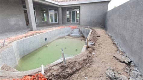 Building A Pool A Step By Step Guide Calimingo Pools