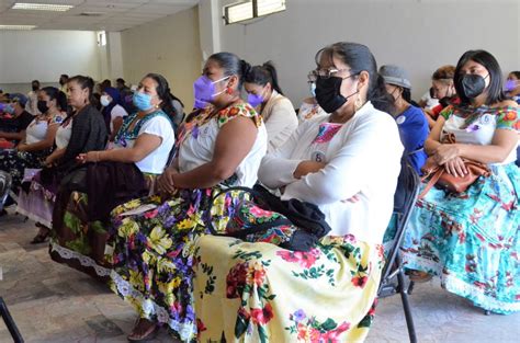 Ofrece Diputada Eufrocina López Velasco conferencia a mujeres indígenas