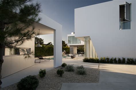 Modern Family Home / Dennis Gibbens Architects | ArchDaily