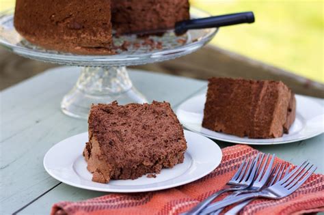 Chocolate Angel Food Cake : Kendra's Treats