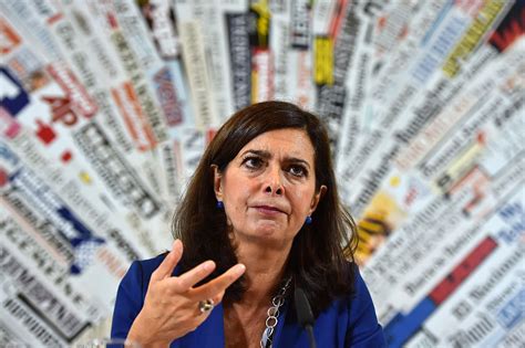 Laura Boldrini Contestata Alla Manifestazione Pro Aborto Vada Via