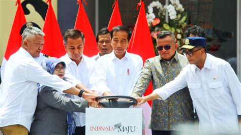 Jokowi Terkesima Saat Resmikan Revitalisasi Terminal Leuwipanjang Dan