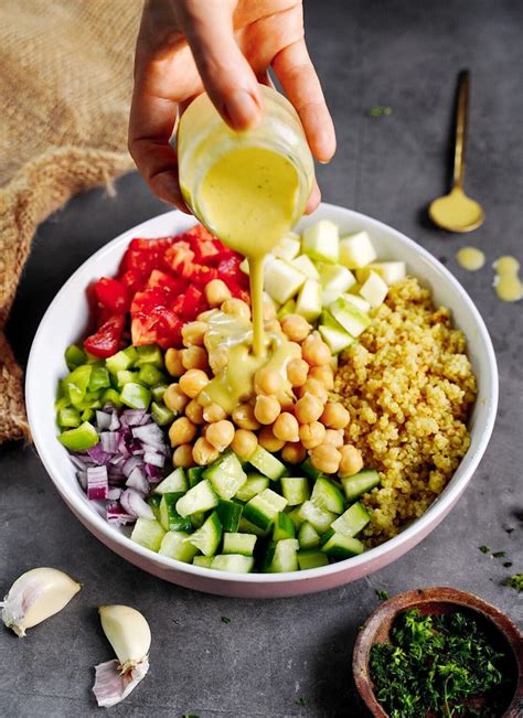 Quinoa Salad With Chickpeas Elavegan