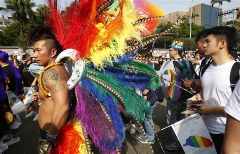 Taïwan fête la plus importante gay pride dAsie