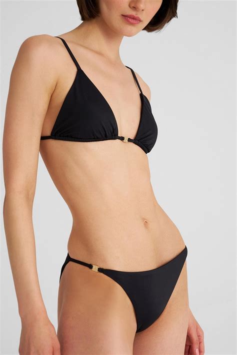 Siyah Logo Aksesuarlı Üçgen Bikini