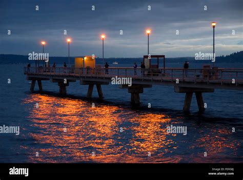 Pier Dusk Edmonds Fishing Pier Edmonds Washington Stock Photo Alamy