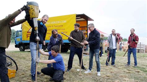 Aufbau für Oben Festival läuft