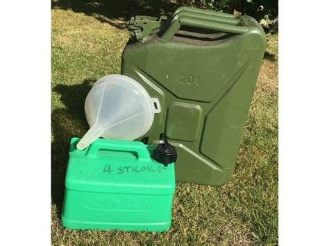 20 litre Jerry Can / Funnel & Fuel Can - Ideal Lawn mower fuel ...