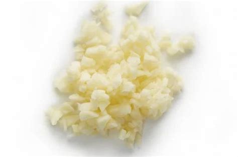 Garlic Gloves Lahsun Putti Fresh Peeledminced At Rs 150 New