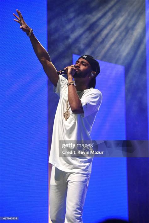 Big Sean Performs Onstage During Big Sean I Decided Tour At Radio