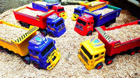 MENCARI MAINAN ANAK ANAK BERBURU TRUK MOBIL TANK BULLDOZER KERETA API