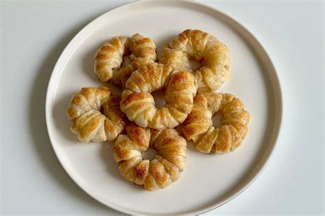 Ciambelle Di Mele La Ricetta Facilissima Con La Pasta Sfoglia Moltofood