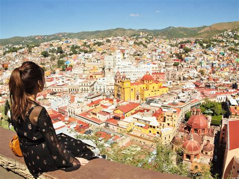 カラフルな世界遺産の街を一望できるピピラの丘 Retreat Travel Blog｜海外・国内旅行のおすすめを紹介するリトリート旅行ブログ