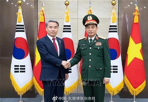 韩国越南防长同意加强海上安全合作，并启动海军定期磋商机制