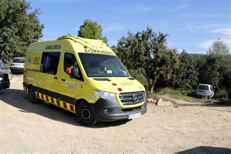 Mor El Conductor D Una Furgoneta En Un Xoc Amb Un Tractor A La C 13 A