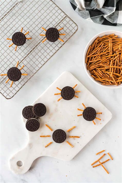 Spider Cookies With Pretzels