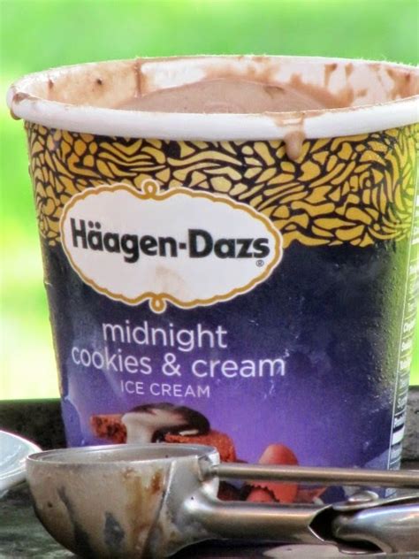 Once Upon A Chocolate Life: Haagen-Dazs Midnight Cookies & Cream Ice Cream