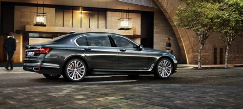 Luxury cars 7 Series Sedan | BMW Trinidad and Tobago