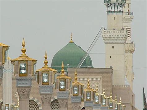 Green Dome Masjid Nabawi Masjid Haram Al Masjid An Nabawi Beautiful Mosques Beautiful