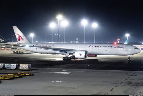 A7 BOC Qatar Airways Boeing 777 367ER Photo By TommyNG ID 1428920