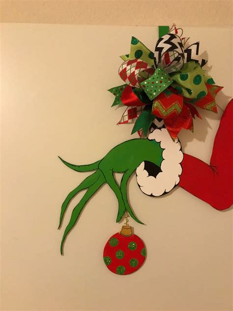 The Grinch Christmas Crafts To Sell Office Christmas Decorations Christmas Wishes