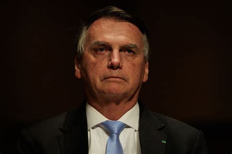 Bolsonaro Asegura Desde El Hospital Que La Infección Por Erisipela Está Bajo Control