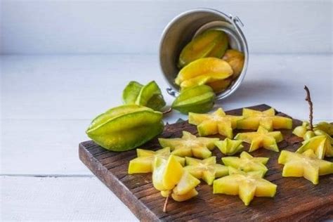 What Does A Star Fruit Taste Like Best Ways To Eat It Foodlve