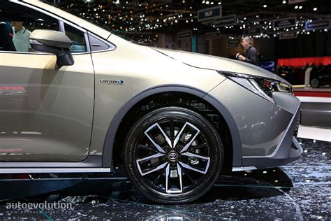 Toyota Corolla Gr Sport And Corolla Trek Wear Makeup To Geneva