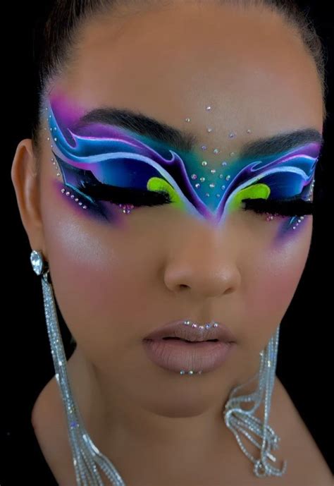 Edgy Eye Makeup Exotic Makeup Face Art Makeup Chic Makeup Creative Eye Makeup Makeup Eye