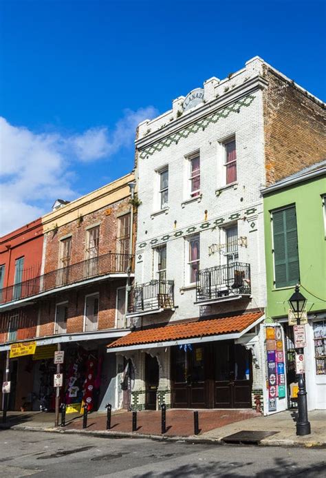 Vue De La Rue De Bourbon Dans Le Quartier Français Dans La Ville De La