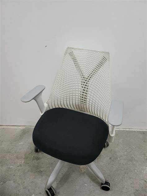 Herman Miller Sayl Ergonomic Office Chair 傢俬＆家居 傢俬 椅子 Carousell