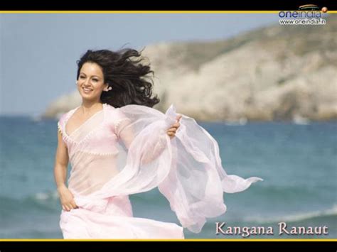 Kangna Ranaut Hot And Sexy In Saree Veethi