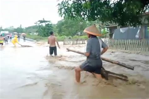 Curah Hujan Tinggi Puluhan Rumah Warga Kepulauan Sula Terendam Banjir