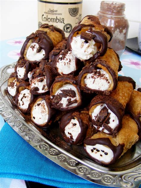 Kokona: Каноли с кафе и шоколад