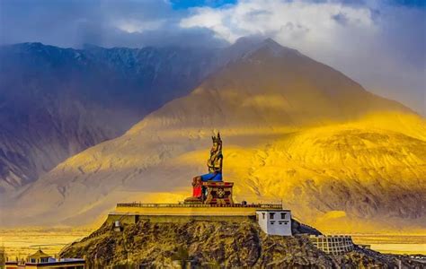 Leh Ladakh Tour Packages Book Upto Off