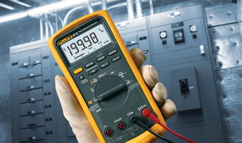 FLUKE 87 5 Fluke Industrial Digital Multimeter 80 Series V Newark