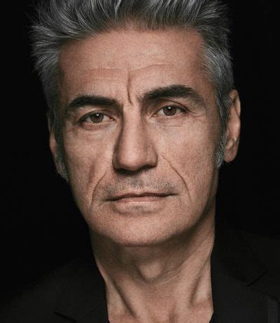 Luciano Ligabue Festeggia Trentanni Dalluscita Del Suo Primo Album