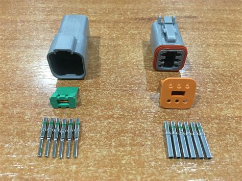 Auto Electrical Connectors Deutsch DT 6 Way 6 Pin Electrical