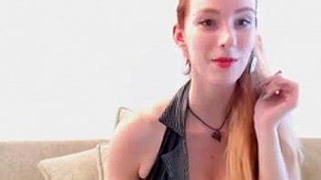 Cute Slut Shows Off Her Big Tits Xnxx