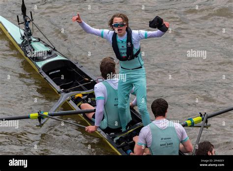 Chiswick Bridge Chiswick London Uk Th Mar The Rowers Of