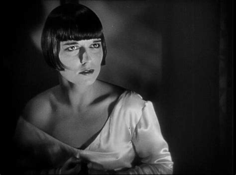 Louise Brooks La Celebre Attrice Che Ha Lanciato La Moda Del Bob