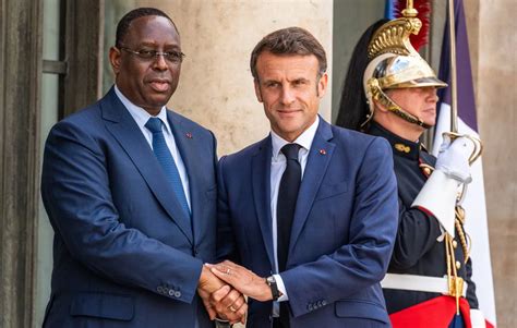 Macky Sall Est Il Vraiment « La Marionnette Demmanuel Macron Par