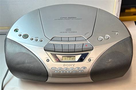 Sony Cfd S250 Cd Player Am Fm Cassette Vtg Boombox Silver See Etsy New Zealand